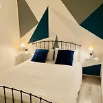 Figurari Apartament Neapol